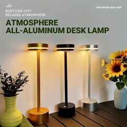 Adjustable brightness retro iron table lamp