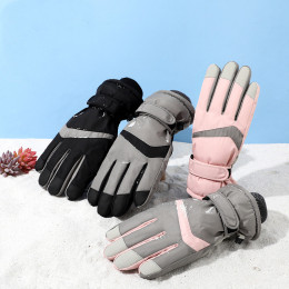 Outdoor ski touch screen gloves