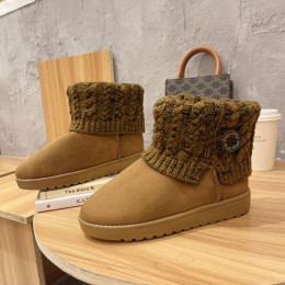 Padded cold-proof snow boots