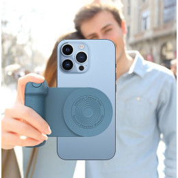 Multifunctional Magnetic Bluetooth Selfie Stand